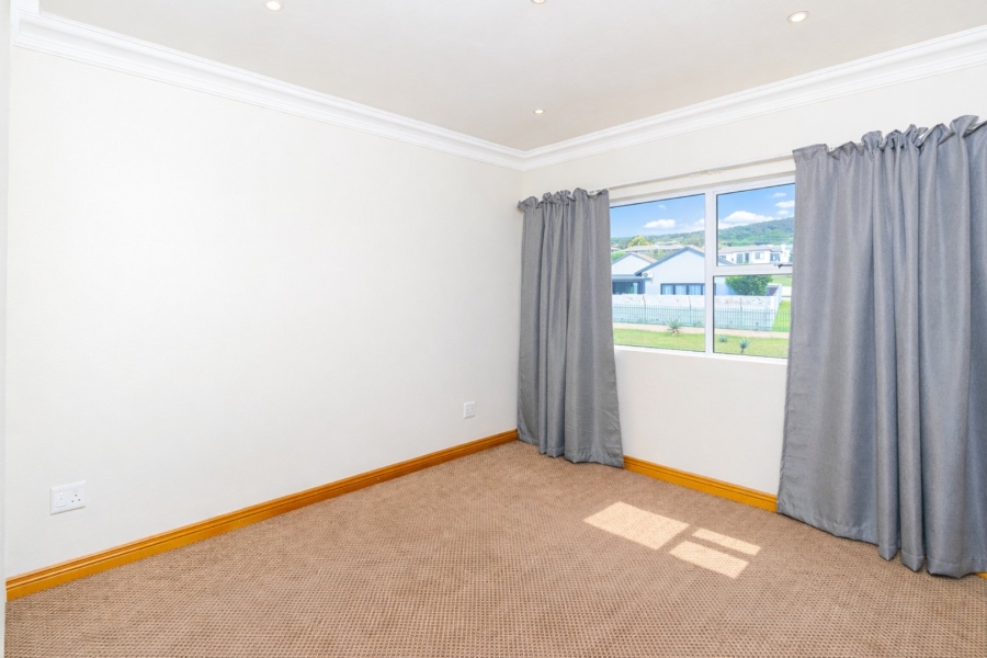 5 Bedroom Property for Sale in Caribbean Beach Club North West